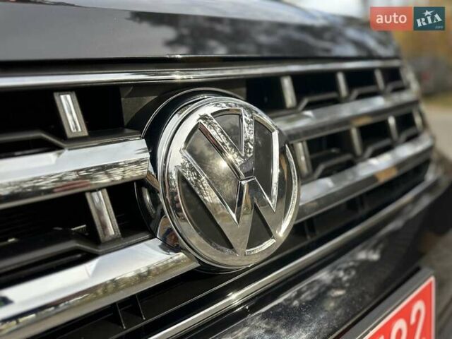 Чорний Фольксваген Atlas, об'ємом двигуна 2 л та пробігом 193 тис. км за 17950 $, фото 5 на Automoto.ua