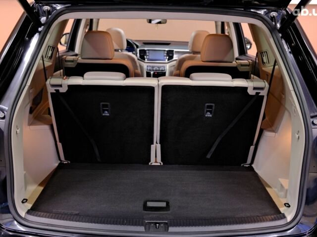 Фольксваген Atlas 2018 в Одессе на Automoto.ua Черный Фольксваген Atlas, объемом двигателя 3.6 л и пробегом 96 тыс. км за 19900 $, фото 8 на Automoto.ua