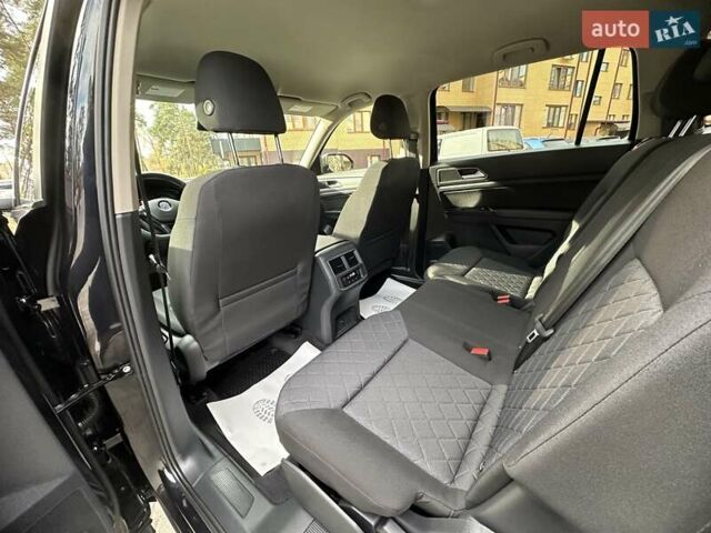 Чорний Фольксваген Atlas, об'ємом двигуна 2 л та пробігом 193 тис. км за 17950 $, фото 31 на Automoto.ua