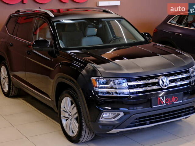 Черный Фольксваген Atlas, объемом двигателя 3.6 л и пробегом 96 тыс. км за 19900 $, фото 3 на Automoto.ua
