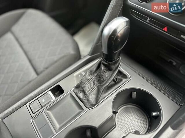 Чорний Фольксваген Atlas, об'ємом двигуна 2 л та пробігом 193 тис. км за 17950 $, фото 19 на Automoto.ua