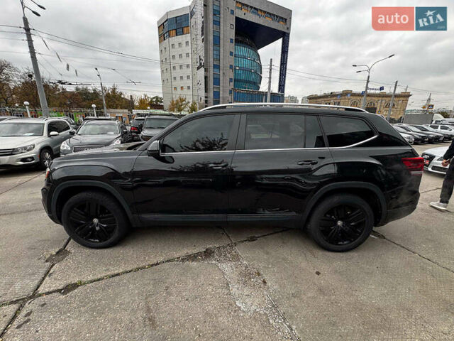 Фольксваген Atlas 2018 в Харькове на Automoto.ua Черный Фольксваген Atlas, объемом двигателя 3.6 л и пробегом 84 тыс. км за 20440 $, фото 2 на Automoto.ua