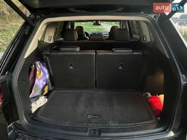 Черный Фольксваген Atlas, объемом двигателя 3.6 л и пробегом 159 тыс. км за 24000 $, фото 5 на Automoto.ua