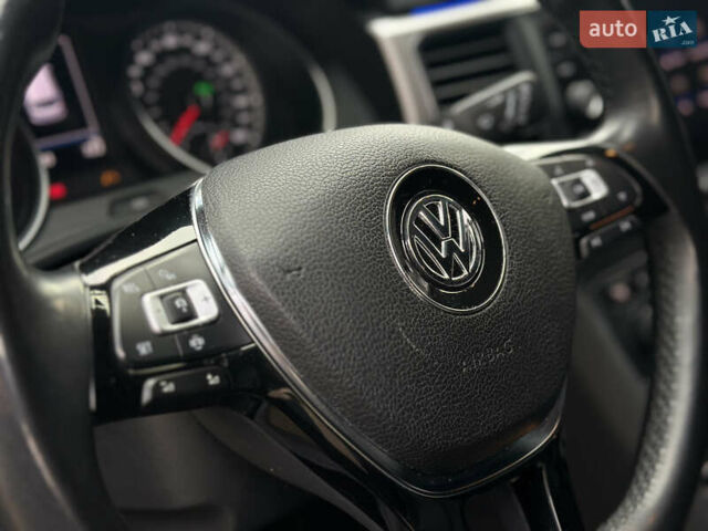 Черный Фольксваген Atlas, объемом двигателя 3.6 л и пробегом 179 тыс. км за 22000 $, фото 20 на Automoto.ua