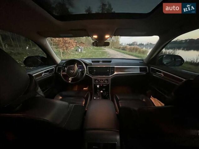 Черный Фольксваген Atlas, объемом двигателя 3.6 л и пробегом 159 тыс. км за 24000 $, фото 30 на Automoto.ua