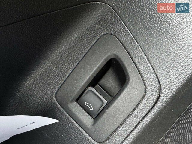 Фольксваген Atlas 2018 в Харькове на Automoto.ua Черный Фольксваген Atlas, объемом двигателя 3.6 л и пробегом 84 тыс. км за 20440 $, фото 14 на Automoto.ua