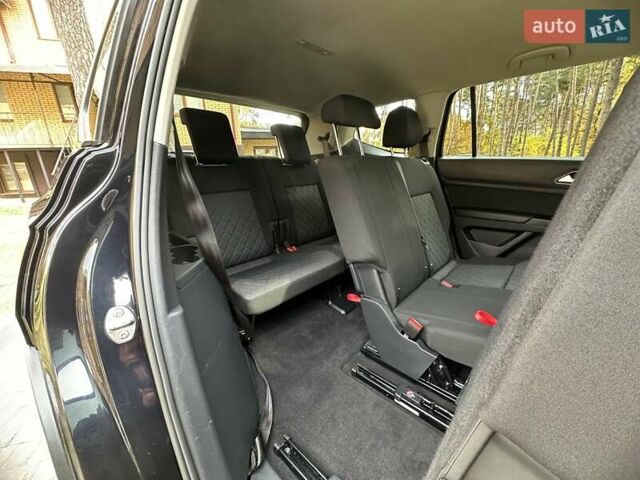 Чорний Фольксваген Atlas, об'ємом двигуна 2 л та пробігом 193 тис. км за 17950 $, фото 27 на Automoto.ua