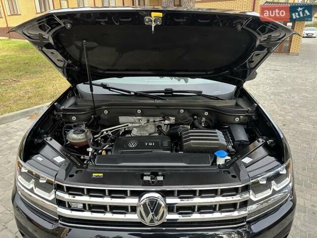 Чорний Фольксваген Atlas, об'ємом двигуна 2 л та пробігом 193 тис. км за 17950 $, фото 44 на Automoto.ua