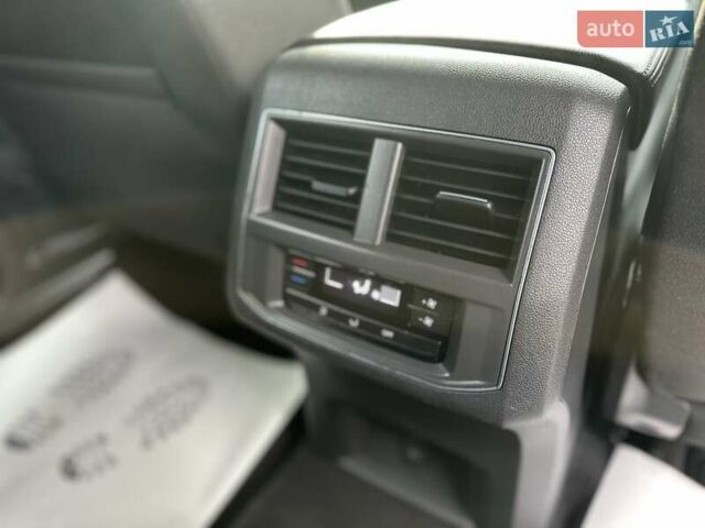 Чорний Фольксваген Atlas, об'ємом двигуна 2 л та пробігом 193 тис. км за 17950 $, фото 29 на Automoto.ua