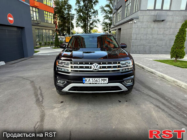 Черный Фольксваген Atlas, объемом двигателя 3.6 л и пробегом 68 тыс. км за 20800 $, фото 6 на Automoto.ua