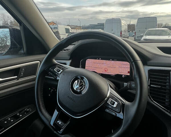 Черный Фольксваген Atlas, объемом двигателя 3.6 л и пробегом 122 тыс. км за 25000 $, фото 38 на Automoto.ua