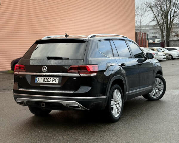 Черный Фольксваген Atlas, объемом двигателя 3.6 л и пробегом 80 тыс. км за 19900 $, фото 5 на Automoto.ua