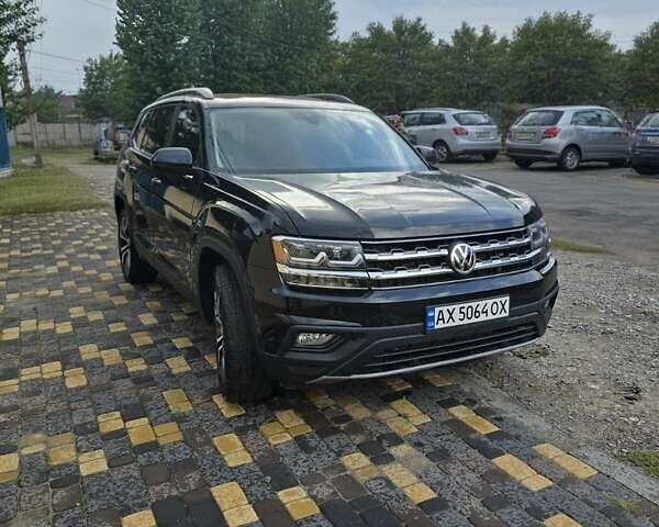 Черный Фольксваген Atlas, объемом двигателя 3.6 л и пробегом 58 тыс. км за 23900 $, фото 1 на Automoto.ua