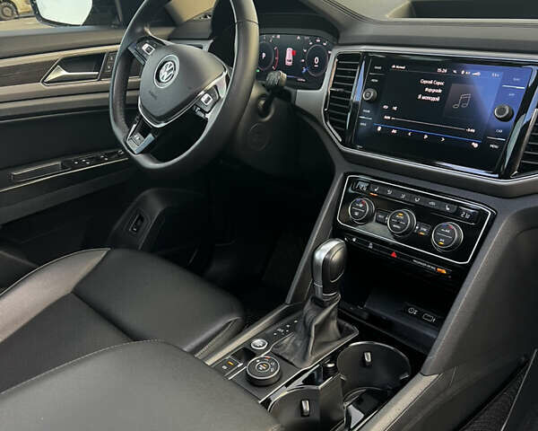 Черный Фольксваген Atlas, объемом двигателя 3.6 л и пробегом 122 тыс. км за 25000 $, фото 35 на Automoto.ua