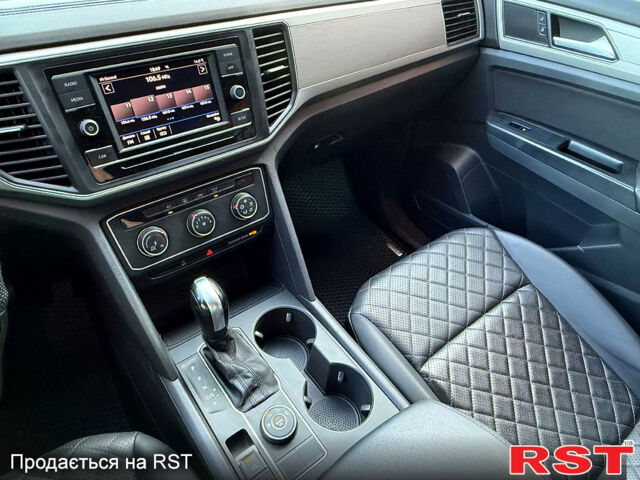 Черный Фольксваген Atlas, объемом двигателя 3.6 л и пробегом 68 тыс. км за 20800 $, фото 12 на Automoto.ua