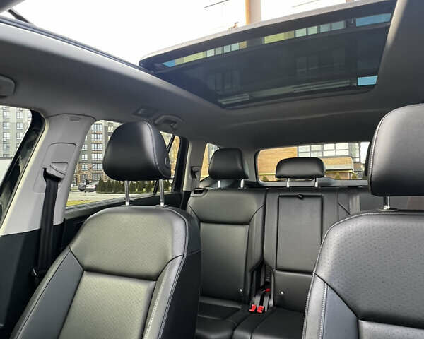 Черный Фольксваген Atlas, объемом двигателя 3.6 л и пробегом 122 тыс. км за 25000 $, фото 27 на Automoto.ua