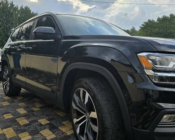 Черный Фольксваген Atlas, объемом двигателя 3.6 л и пробегом 58 тыс. км за 23900 $, фото 2 на Automoto.ua
