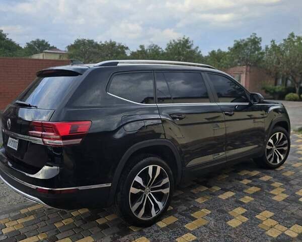 Черный Фольксваген Atlas, объемом двигателя 3.6 л и пробегом 58 тыс. км за 23900 $, фото 4 на Automoto.ua