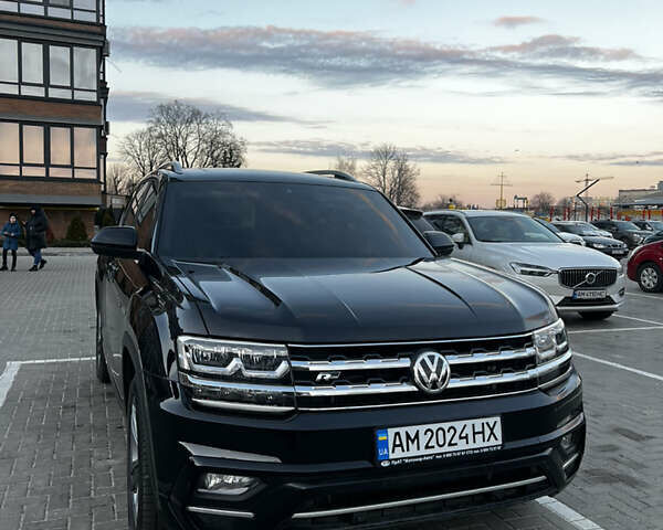 Черный Фольксваген Atlas, объемом двигателя 3.6 л и пробегом 122 тыс. км за 25000 $, фото 1 на Automoto.ua