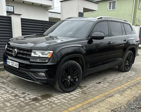 Чорний Фольксваген Atlas, об'ємом двигуна 3.6 л та пробігом 116 тис. км за 23900 $, фото 3 на Automoto.ua