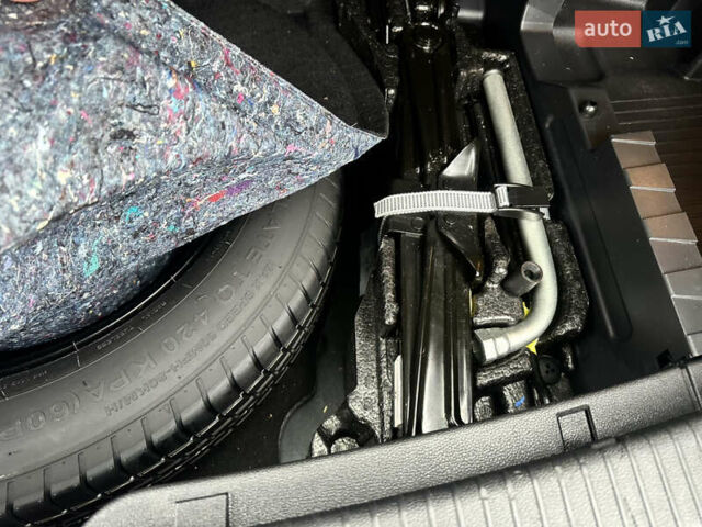 Чорний Фольксваген Atlas, об'ємом двигуна 3.6 л та пробігом 176 тис. км за 17999 $, фото 19 на Automoto.ua