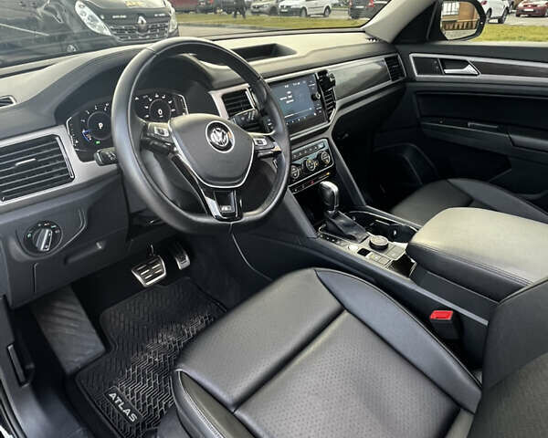 Черный Фольксваген Atlas, объемом двигателя 3.6 л и пробегом 122 тыс. км за 25000 $, фото 22 на Automoto.ua