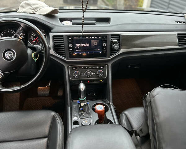 Чорний Фольксваген Atlas, об'ємом двигуна 3.6 л та пробігом 116 тис. км за 23900 $, фото 8 на Automoto.ua