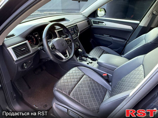 Черный Фольксваген Atlas, объемом двигателя 3.6 л и пробегом 68 тыс. км за 20800 $, фото 9 на Automoto.ua