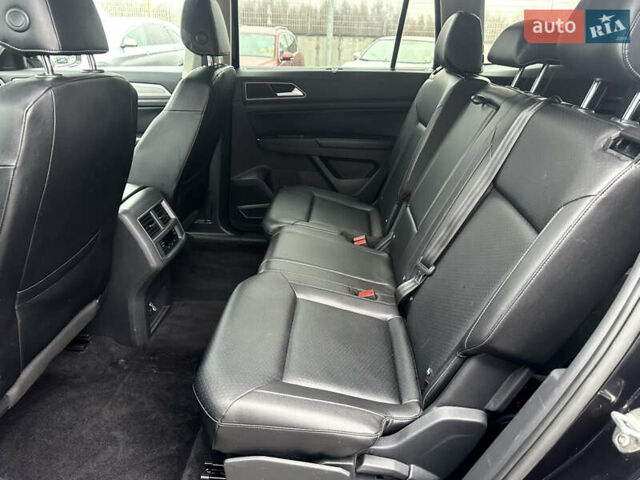 Чорний Фольксваген Atlas, об'ємом двигуна 3.6 л та пробігом 176 тис. км за 17999 $, фото 16 на Automoto.ua