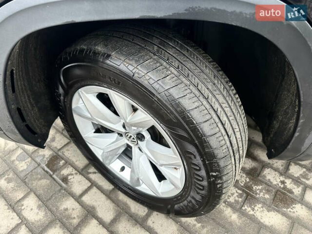 Чорний Фольксваген Atlas, об'ємом двигуна 3.6 л та пробігом 176 тис. км за 17999 $, фото 10 на Automoto.ua