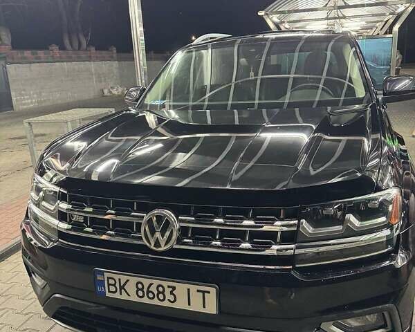 Черный Фольксваген Atlas, объемом двигателя 1.98 л и пробегом 138 тыс. км за 25500 $, фото 13 на Automoto.ua