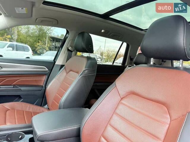 Чорний Фольксваген Atlas, об'ємом двигуна 3.6 л та пробігом 60 тис. км за 32500 $, фото 15 на Automoto.ua