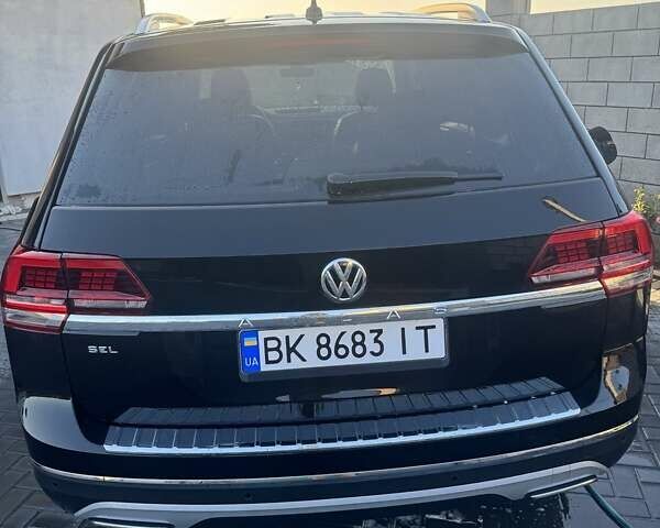 Черный Фольксваген Atlas, объемом двигателя 1.98 л и пробегом 138 тыс. км за 25500 $, фото 1 на Automoto.ua