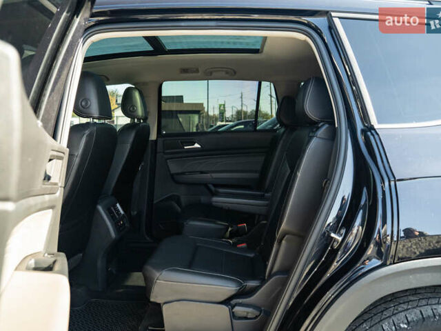 Черный Фольксваген Atlas, объемом двигателя 3.6 л и пробегом 111 тыс. км за 29800 $, фото 41 на Automoto.ua