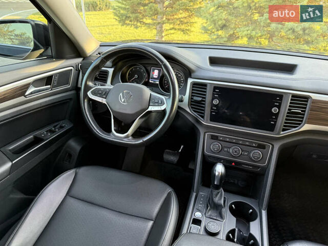 Черный Фольксваген Atlas, объемом двигателя 3.6 л и пробегом 128 тыс. км за 25000 $, фото 8 на Automoto.ua