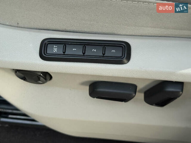 Чорний Фольксваген Atlas, об'ємом двигуна 3.6 л та пробігом 82 тис. км за 29000 $, фото 18 на Automoto.ua