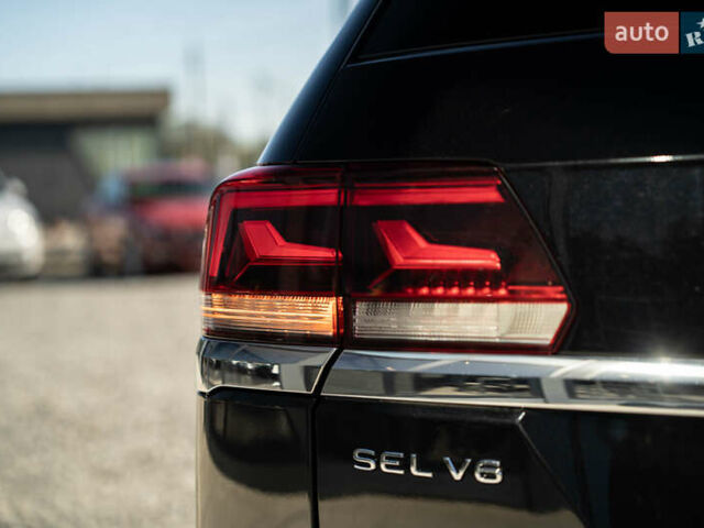 Черный Фольксваген Atlas, объемом двигателя 3.6 л и пробегом 111 тыс. км за 29800 $, фото 7 на Automoto.ua