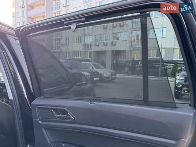 Черный Фольксваген Atlas, объемом двигателя 3.6 л и пробегом 69 тыс. км за 32000 $, фото 19 на Automoto.ua