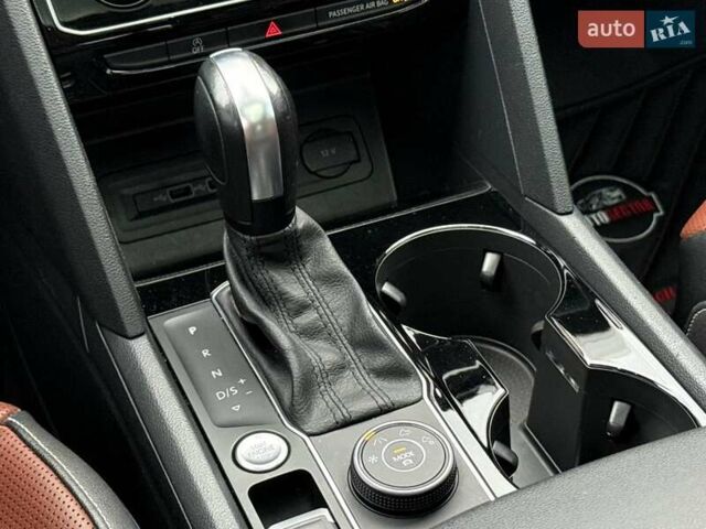 Чорний Фольксваген Atlas, об'ємом двигуна 3.6 л та пробігом 60 тис. км за 32500 $, фото 42 на Automoto.ua