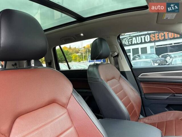 Чорний Фольксваген Atlas, об'ємом двигуна 3.6 л та пробігом 60 тис. км за 32500 $, фото 24 на Automoto.ua