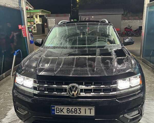 Черный Фольксваген Atlas, объемом двигателя 1.98 л и пробегом 138 тыс. км за 25500 $, фото 9 на Automoto.ua