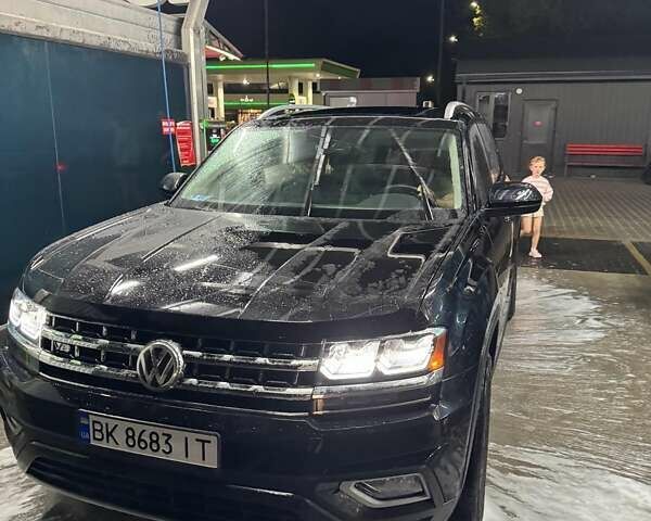 Черный Фольксваген Atlas, объемом двигателя 1.98 л и пробегом 138 тыс. км за 25500 $, фото 10 на Automoto.ua