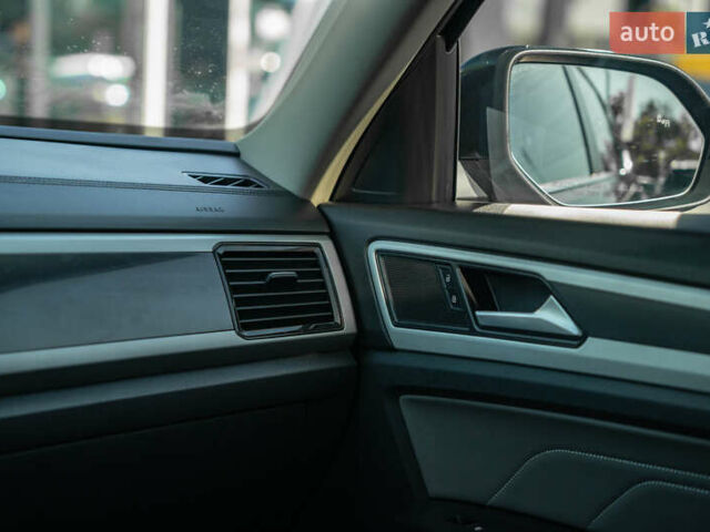 Черный Фольксваген Atlas, объемом двигателя 3.6 л и пробегом 111 тыс. км за 29800 $, фото 38 на Automoto.ua