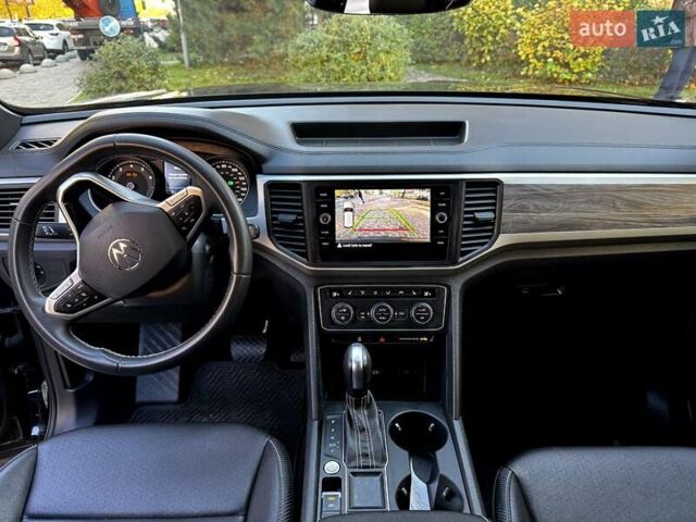 Черный Фольксваген Atlas, объемом двигателя 3.6 л и пробегом 69 тыс. км за 27500 $, фото 55 на Automoto.ua