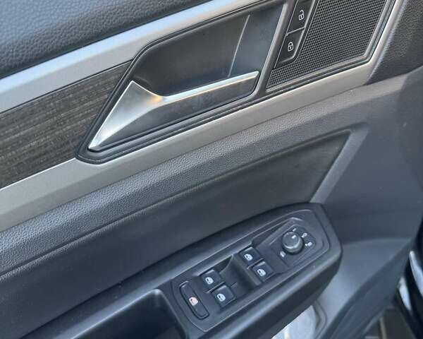 Черный Фольксваген Atlas, объемом двигателя 1.98 л и пробегом 138 тыс. км за 25500 $, фото 5 на Automoto.ua