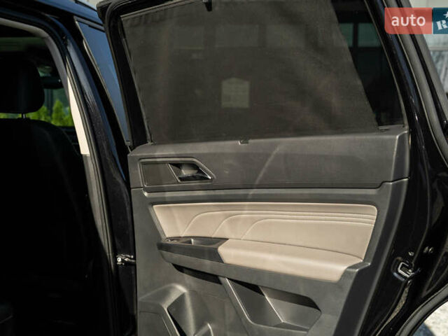 Черный Фольксваген Atlas, объемом двигателя 3.6 л и пробегом 111 тыс. км за 29800 $, фото 49 на Automoto.ua