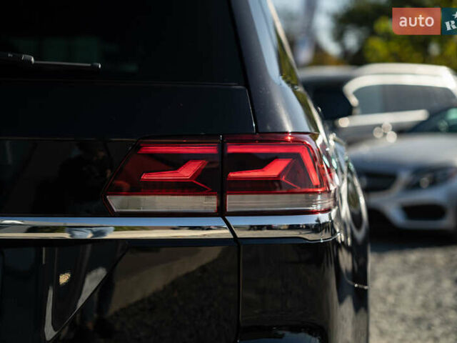 Черный Фольксваген Atlas, объемом двигателя 3.6 л и пробегом 111 тыс. км за 29800 $, фото 8 на Automoto.ua