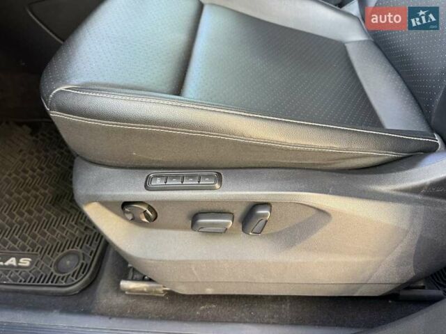 Черный Фольксваген Atlas, объемом двигателя 3.6 л и пробегом 69 тыс. км за 32000 $, фото 6 на Automoto.ua
