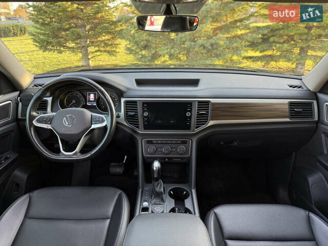 Черный Фольксваген Atlas, объемом двигателя 3.6 л и пробегом 128 тыс. км за 25000 $, фото 6 на Automoto.ua