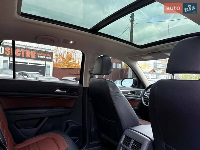 Чорний Фольксваген Atlas, об'ємом двигуна 3.6 л та пробігом 60 тис. км за 32500 $, фото 21 на Automoto.ua